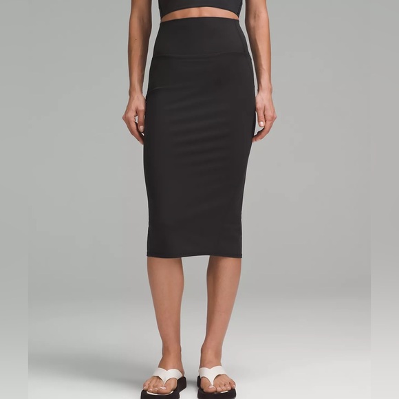 lululemon athletica Dresses & Skirts - Lululemon Skirt 🌟NWT🌟Nulu Slim Fit High Rise Skirt Sz 6 Black